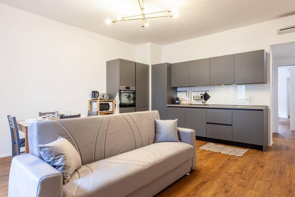 Lazzi - A.C. - Wi-Fi - Flexyrent Apartment ميلان المظهر الخارجي الصورة
